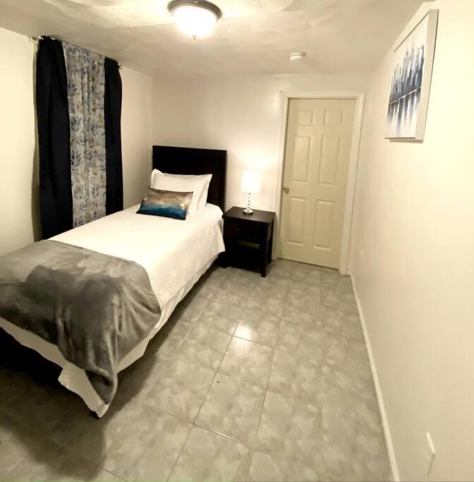 Glorious Suite Near Downtown With Washer/Dryer Gloucester Exterior foto
